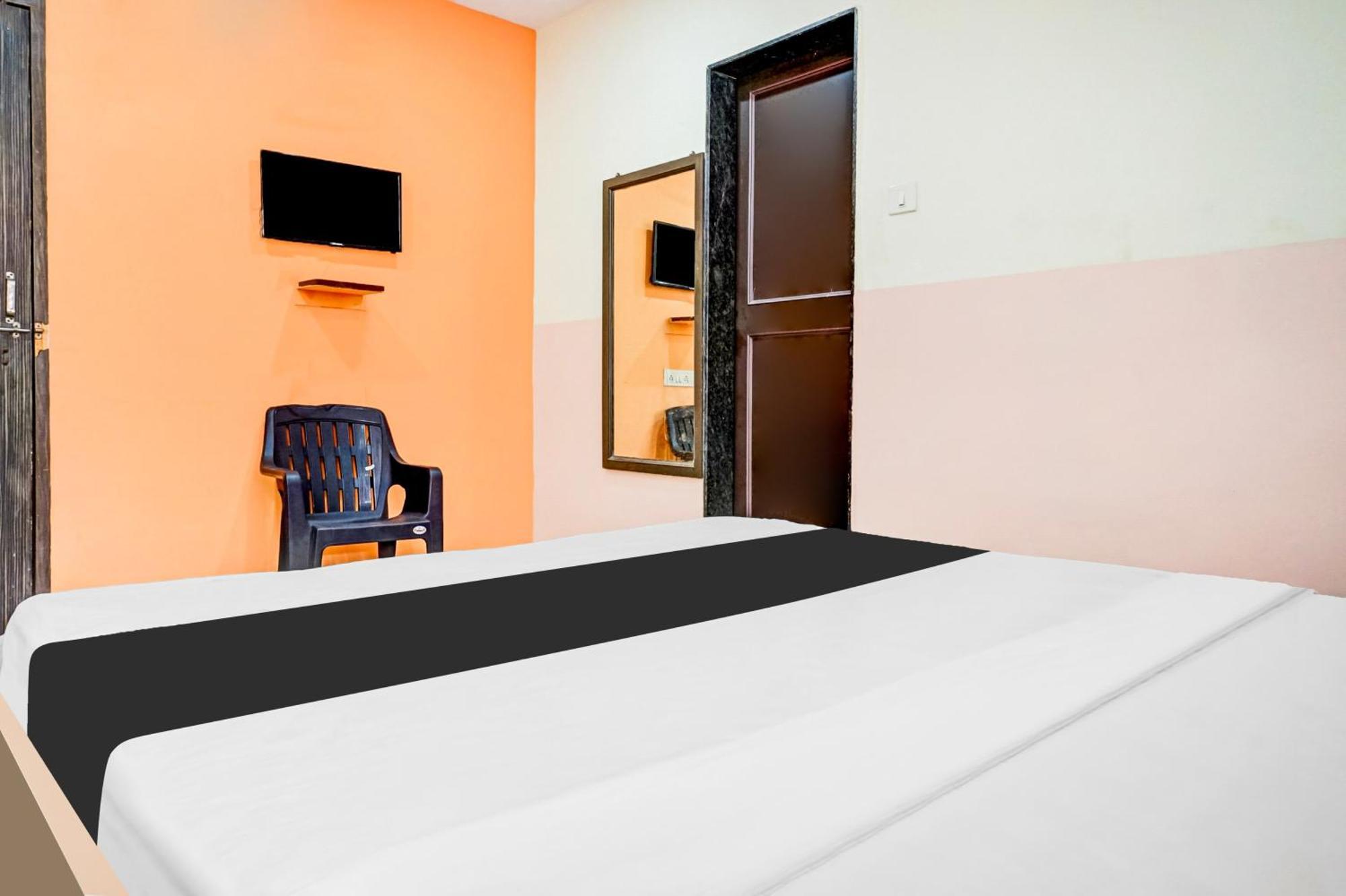 Hotel O Royal Lodge Koregaon Ngoại thất bức ảnh